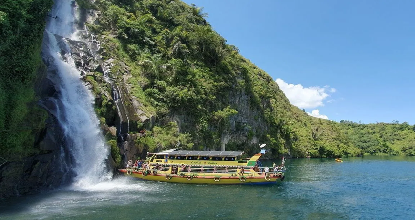 3D2N Halfboard Medan Lake Toba Parapat Tour (Min 8)
